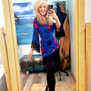 ⭐️Carmen Marc Valvo,Poppin’, Fringed Asymmetrical Tunic Top, SO Fun & Fabulous